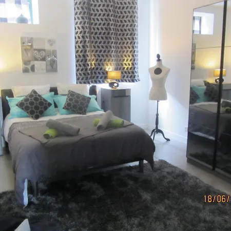 Tess Fournadin Chalet